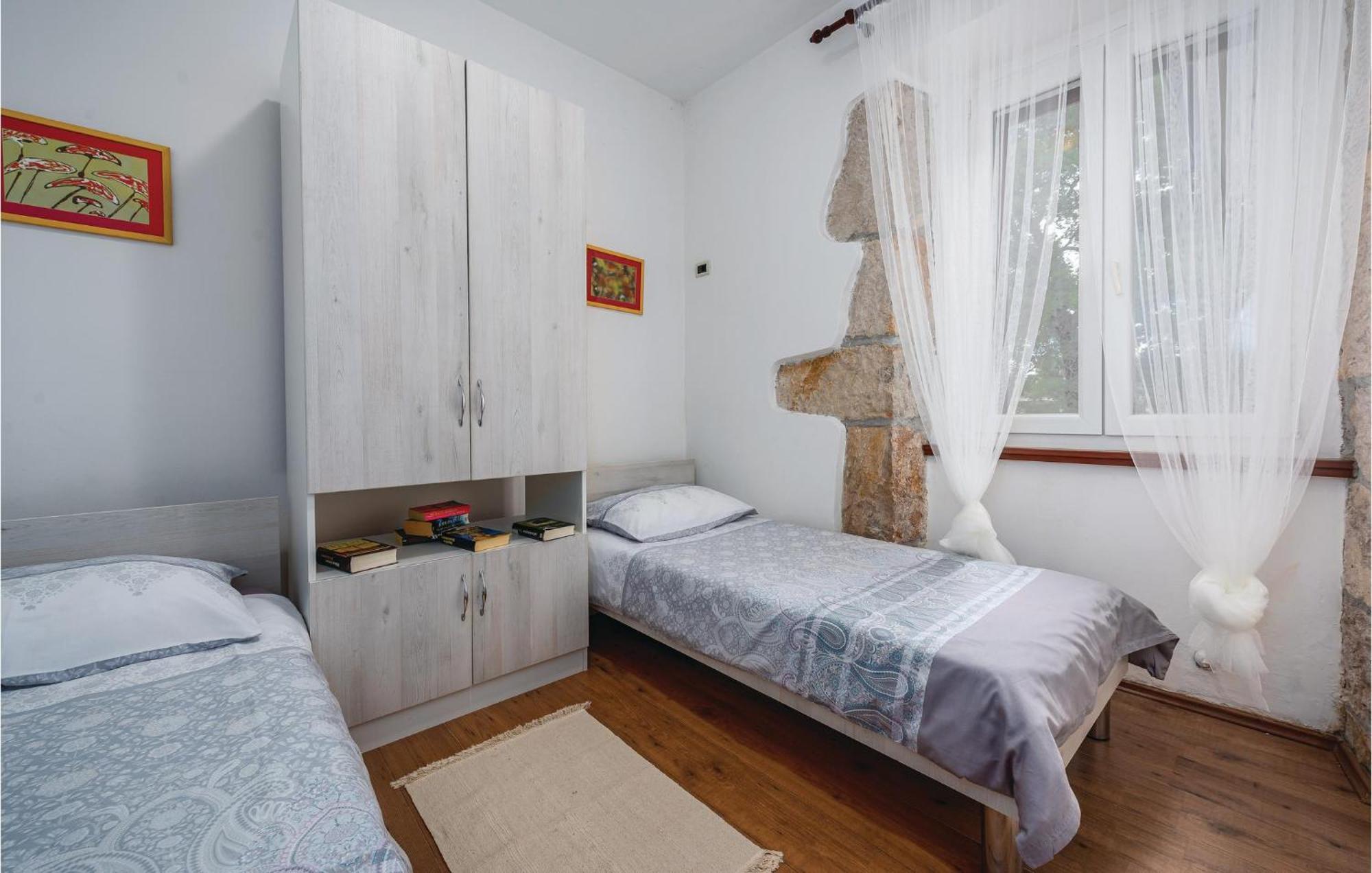3 Bedroom Nice Home In Breg Raša Exterior foto