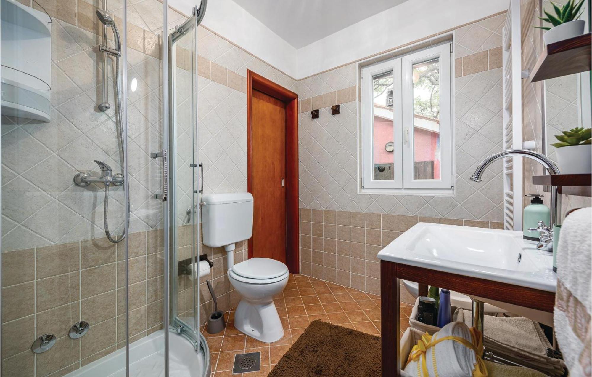 3 Bedroom Nice Home In Breg Raša Exterior foto